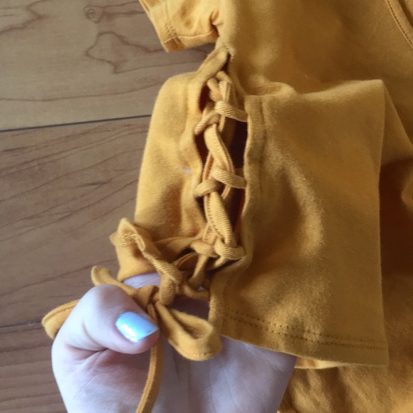 forever 21 cropped top! with side details - Picture 2 of 2